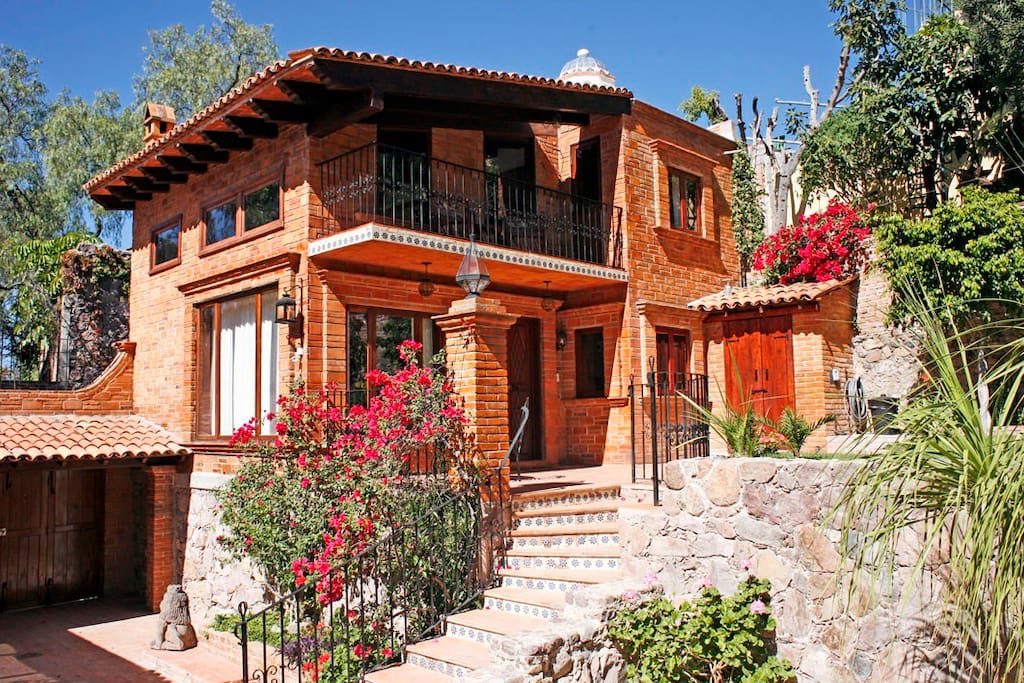 A Villa for Two Houses for Rent in San Miguel de Allende, Guanajuato