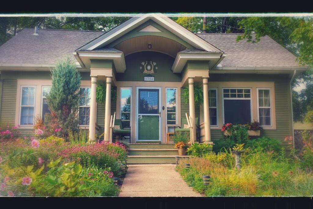 Top 100 Airbnb Rentals 2017 in Ann Arbor, Michigan