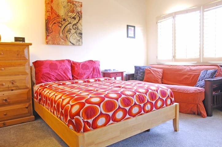 Universal Studios Hotel + Hollywood