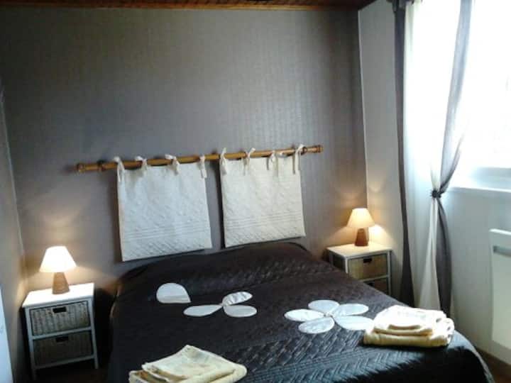 „Линија“ спална соба со 140 кревет