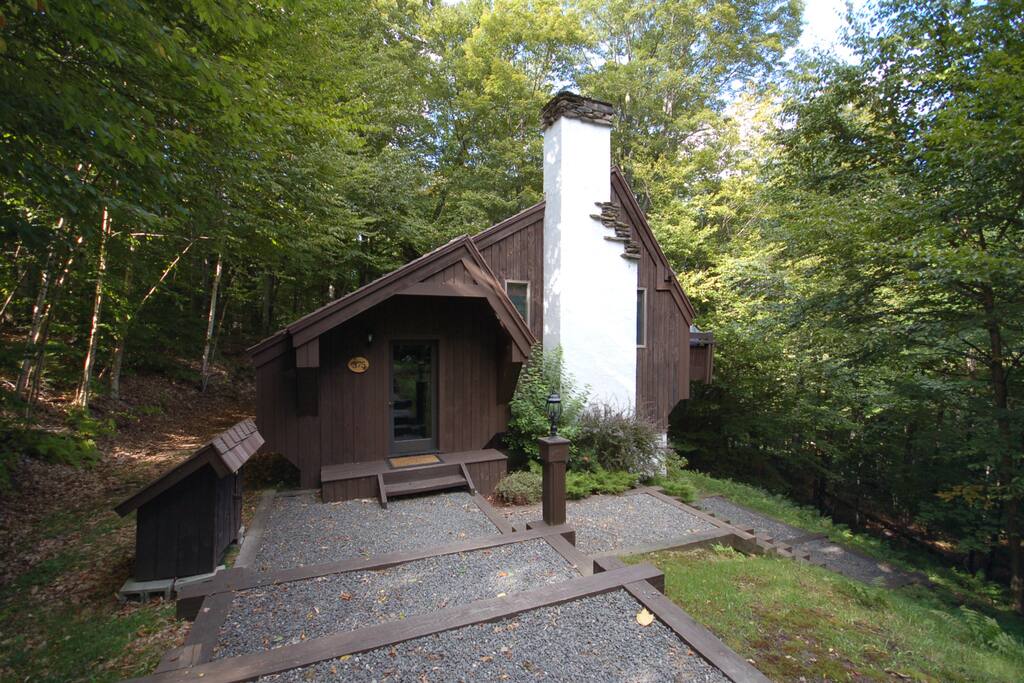 View of House from the drive.