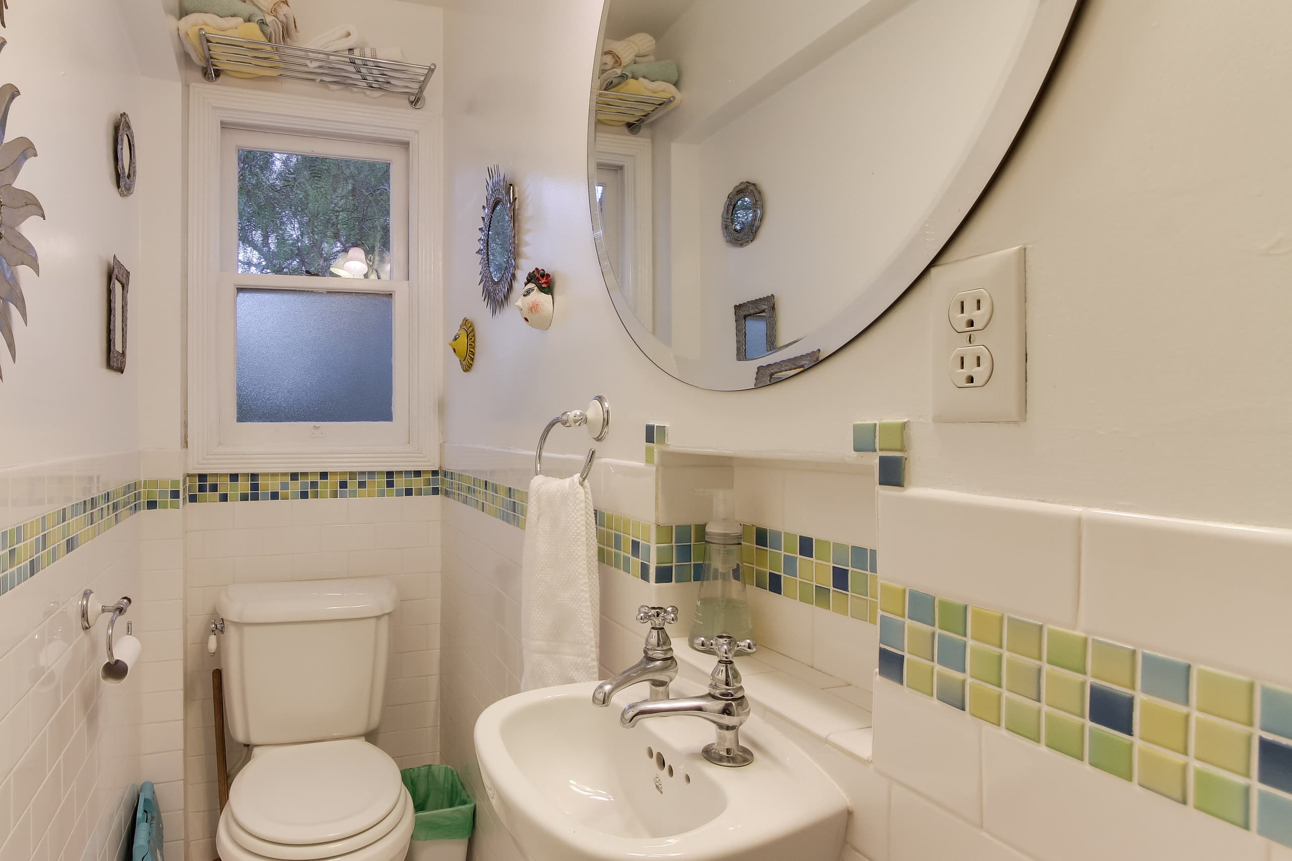 Home in San Francisco · ★4.86 · 3 bedrooms · 5 beds · 1.5 baths - Image 16