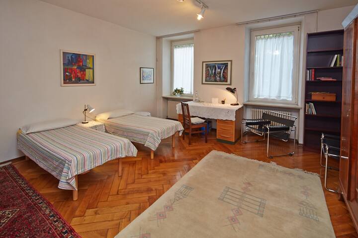 Cozy room close to city center