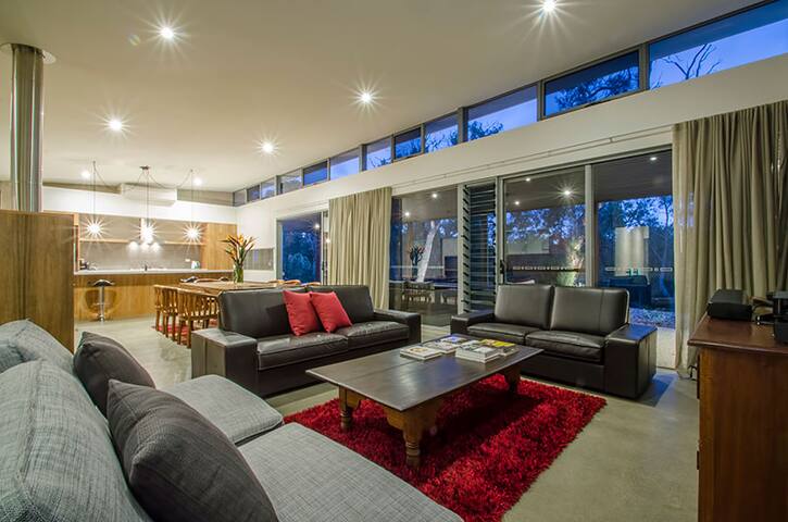 Isabella gallery image 2