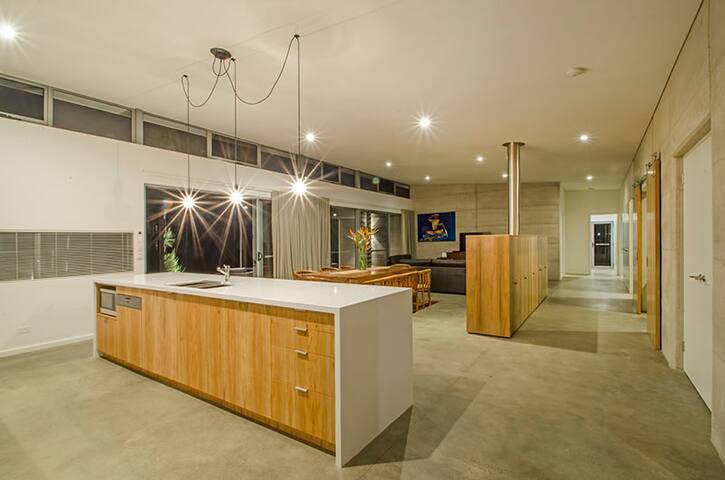 Isabella gallery image 5