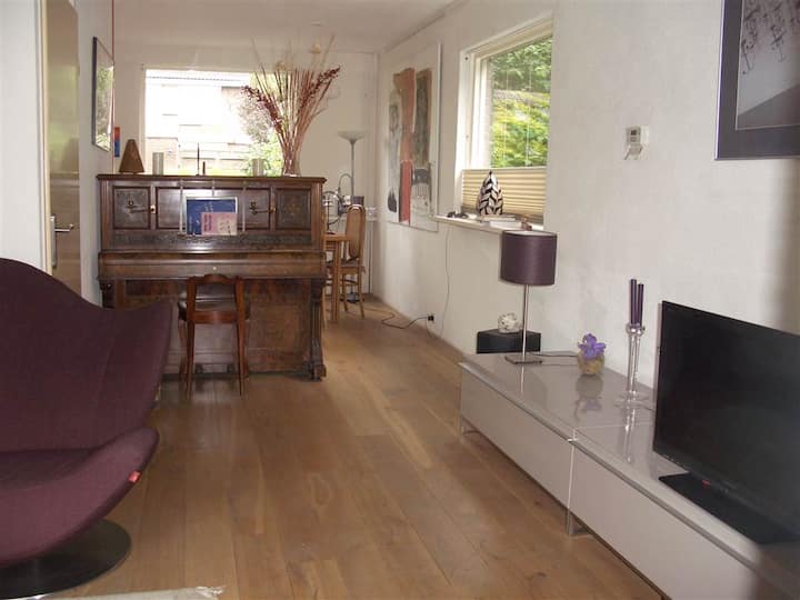 Cosy House, 30km South Of Amsterdam - Alphen aan den Rijn