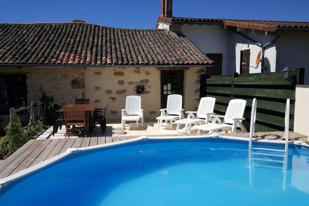 Private garden with heated pool & patio to sunbathe & relax...