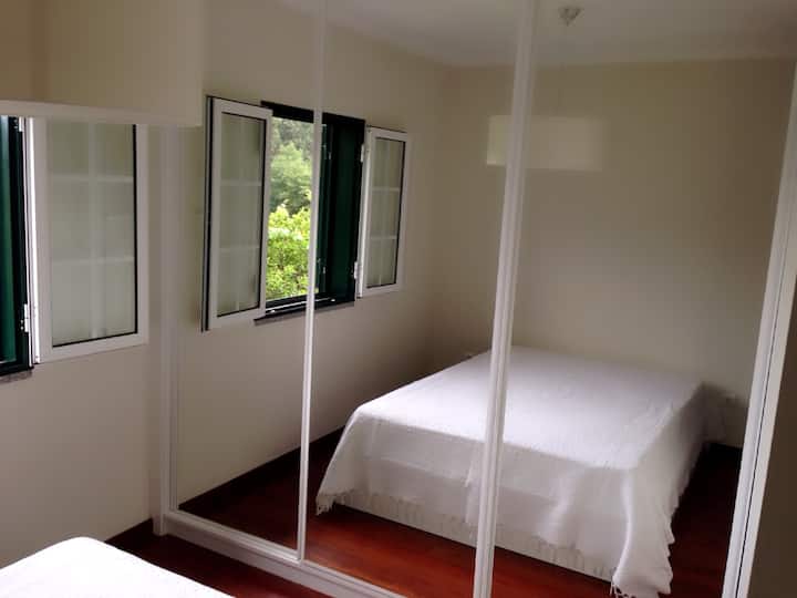 Dhomë gjumi , krevat dopio