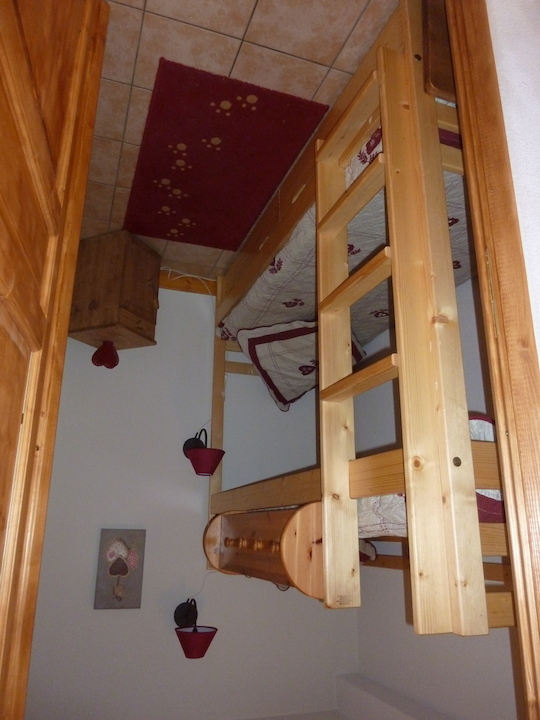 chumba cha kulala na vitanda 2 vya ghorofa