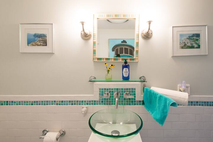 Waterfront Ocean Barrington gallery image 4