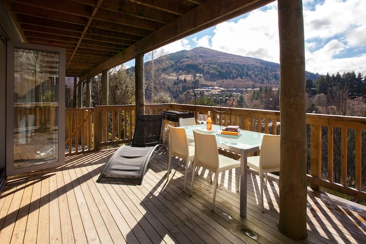 The love shack - CAR AND E SCOOTERS FOR HIRE