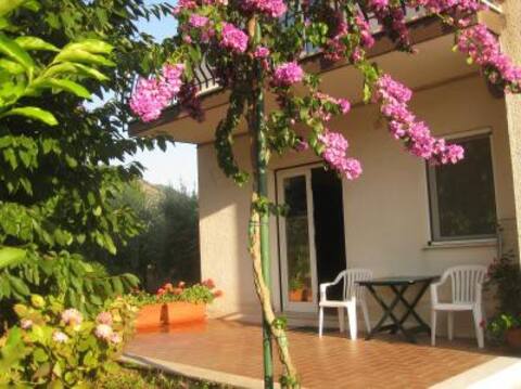 Apartment holiday rental in a villa