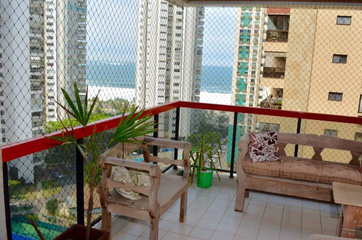 Vista incrível . 100m praia da barra posto 5 . gallery image 3