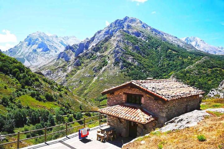 Cabin in the heart of Picos de Europa
