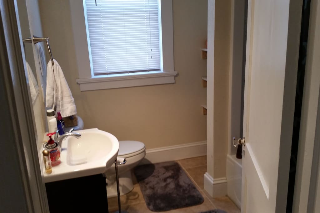 Full Bathroom