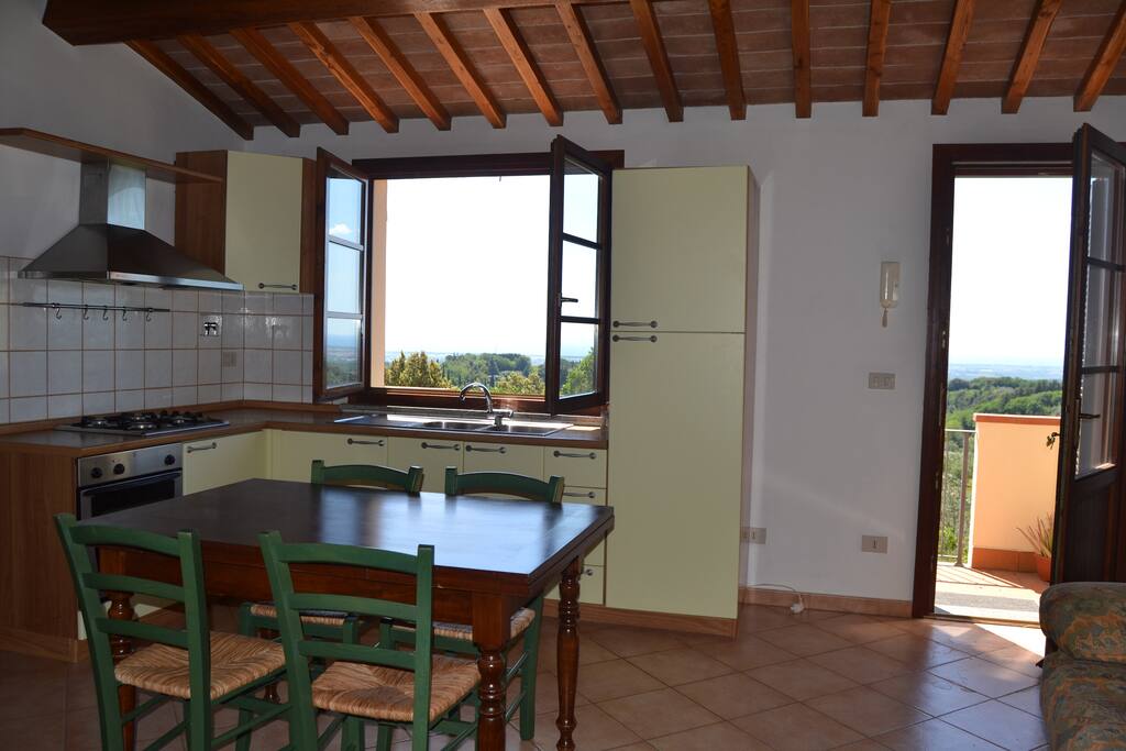 Cucina-Tinello vista mare