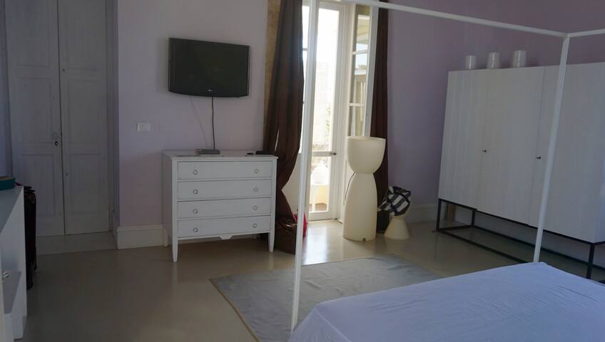 Palazzo Ferrilli sec. XVII gallery image 4