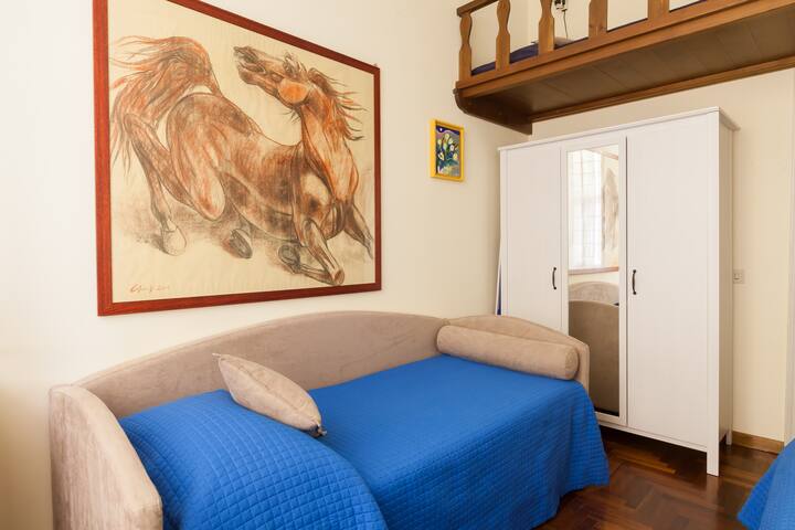 ~ Apartments Within Walking Distance ~ gallery image 5