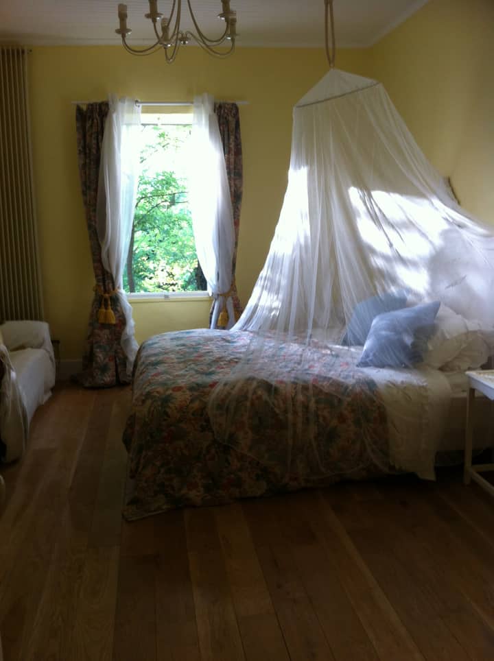 Bedroom 6. Twin beds or 180cm double