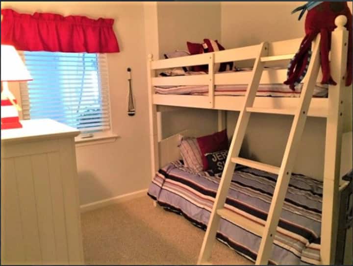 3 - та спалня с двойни легла