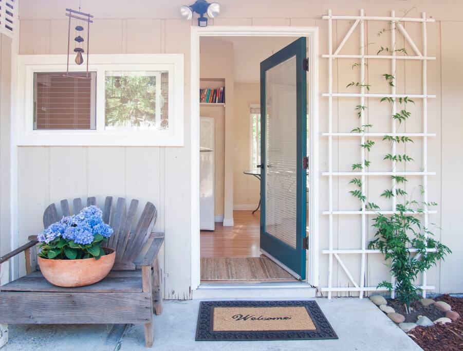 Pine Cone Cottage Guesthouses for Rent in Goleta, California, United
