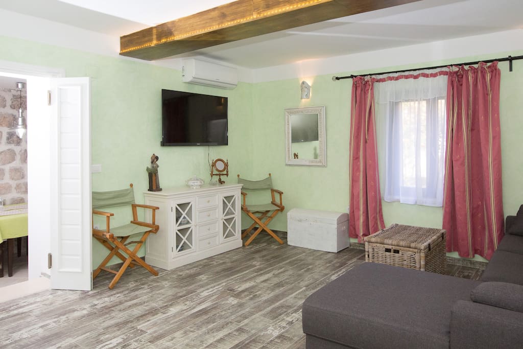 Large living room with air condition and wide screen LEDSAT/TV