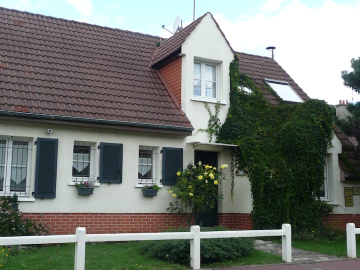 Charming house in the city center Self checkin Houses for Rent in