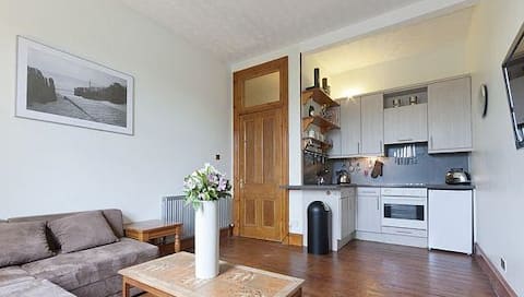 Beautiful, peaceful central apartment