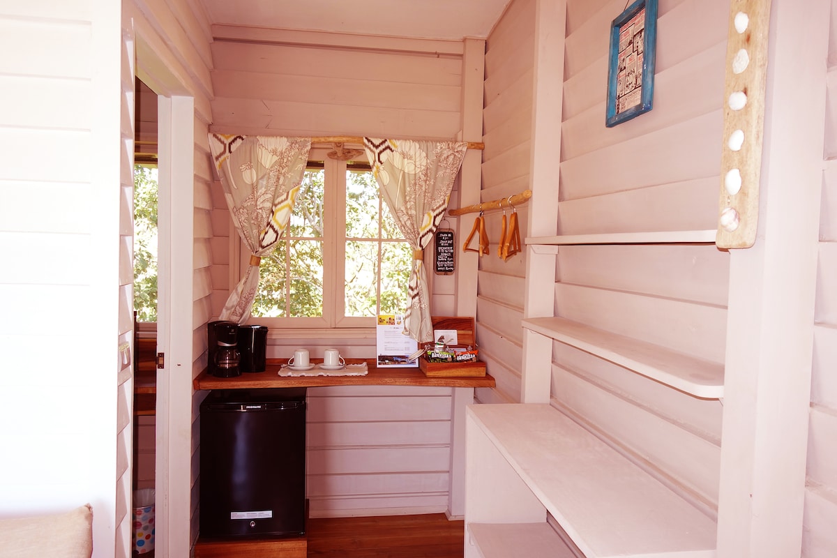 Dans la cabane en bois