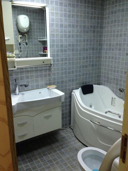 按摩冲浪浴缸Massage Bathtub