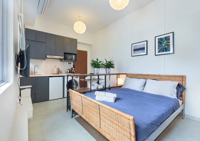 ★Sunny, Newly Furnished Apt, 5 min to Orchard Road