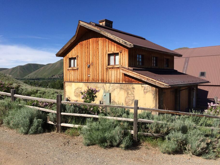 Guest Quarters