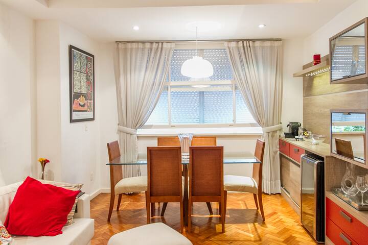 Best Location in Rio! One block from the beach gallery image 3