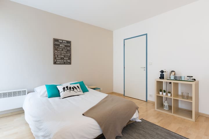 Charmant Studio, Places des Lices