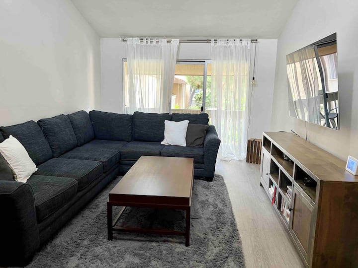 Entire Condo In Pacific Beach San Diego - San Diego, CA