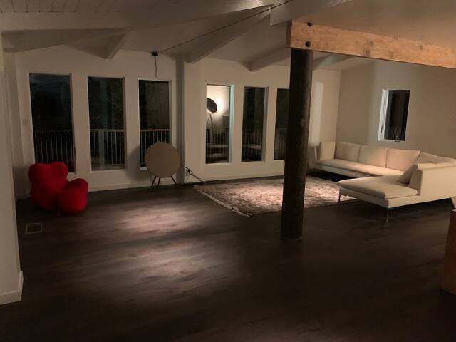 High End Luxury in the Silicon Valley gallery image 5