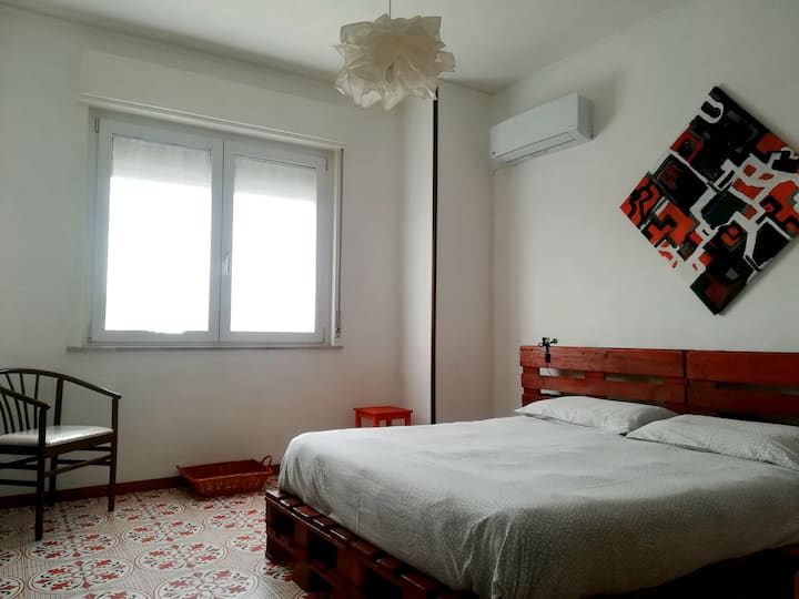 საძინებელი 1