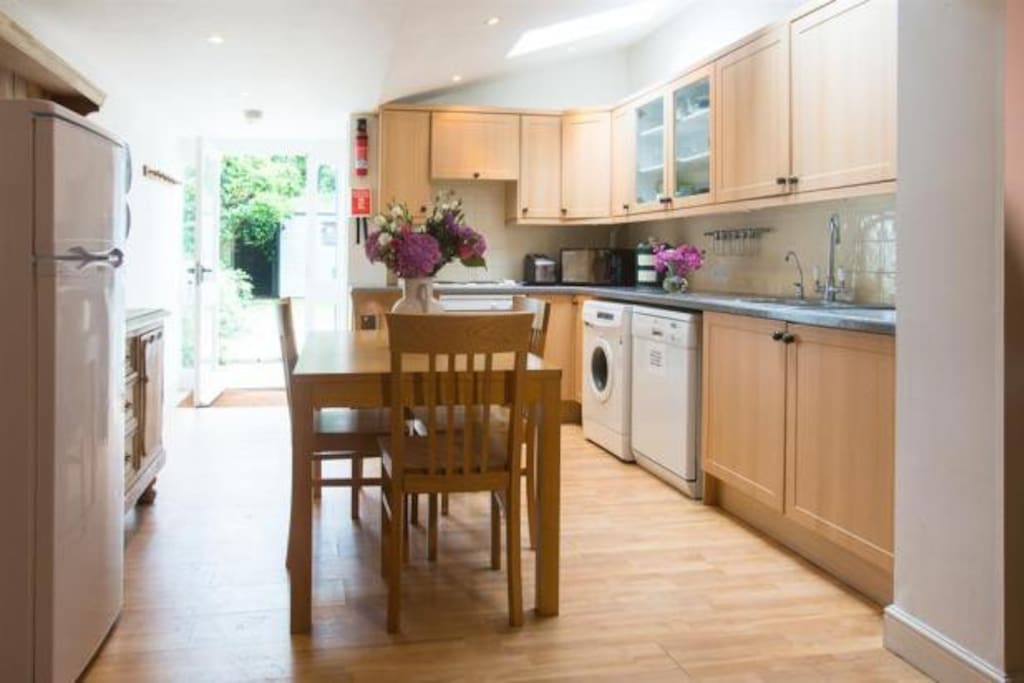 Kitchen with views to the garden