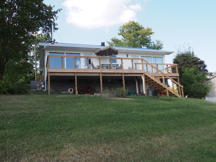 Douglas Lake & Smokies; Full Suite Private Access