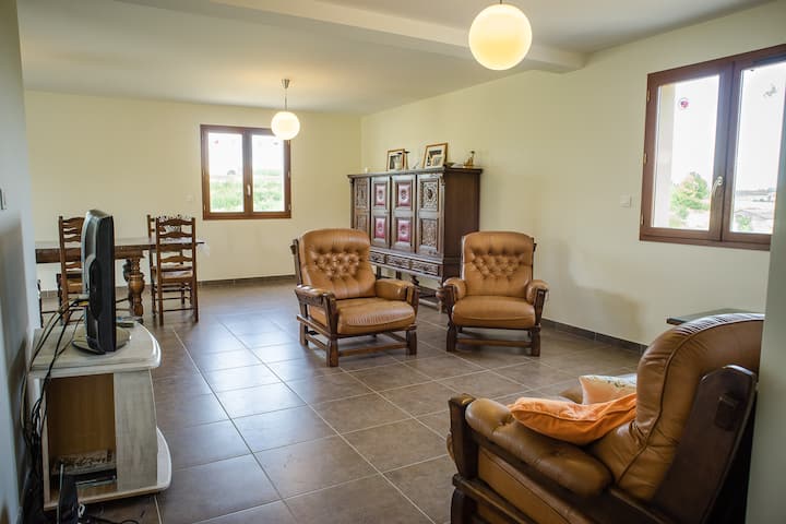 Amazing 6 Bdrm House With A Pool - Tain-l'Hermitage