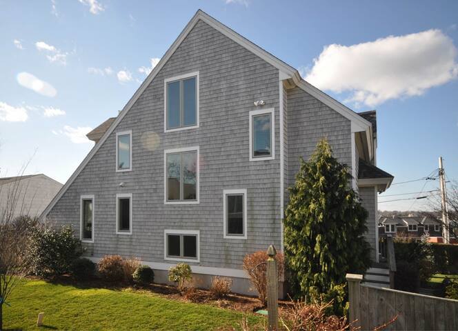 Luxurious Private Beach House gallery image 4