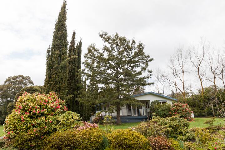 Yarra Valley Acorn Cottage Cottages For Rent In Seville