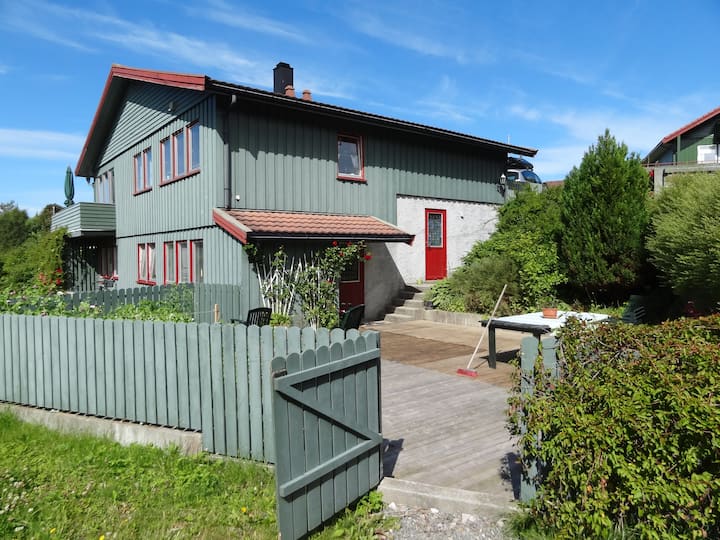 Apartm for 2 (3) pers. and infant.