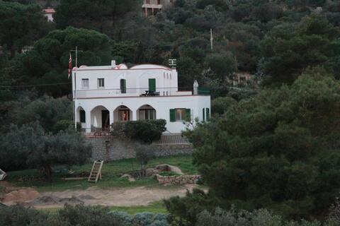 First Floor in Seaside Villa with Tennis Court