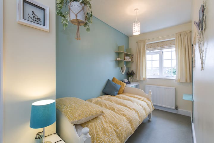 ★ Single room | Home from home | Guest bathroom