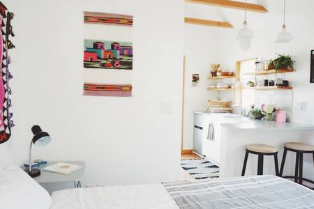 Portland Tiny House (Alberta Arts)