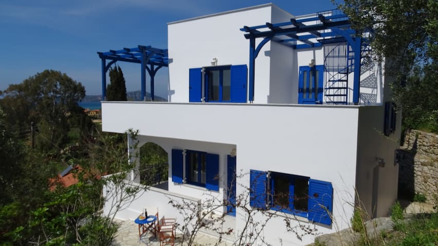 Villa with unique 180 degrees seaview