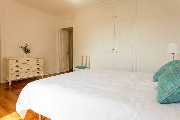 Olival 178 Big charming apartment gallery image 4