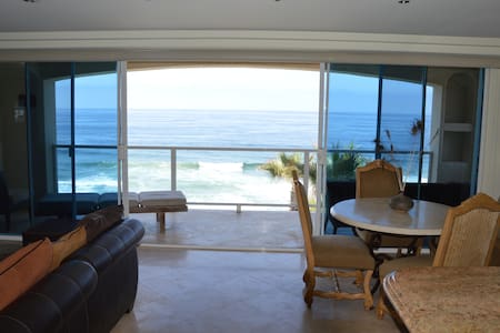 Exclusive Luxury Ocean Front Retreat -Rosarito MX