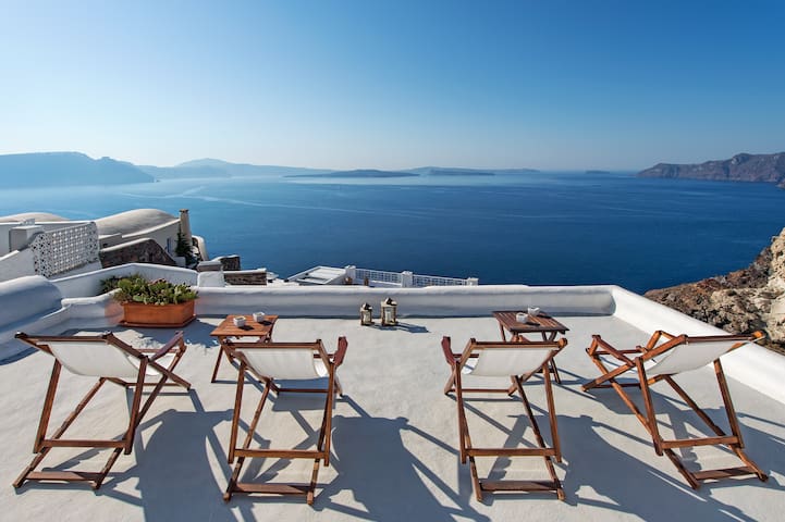 Skala Cave-by Thireon